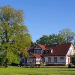 Kursi Summer Manor 3* Laasme