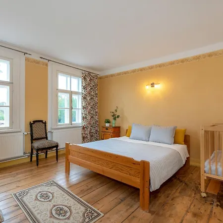 Kursi Summer Manor 3* Laasme